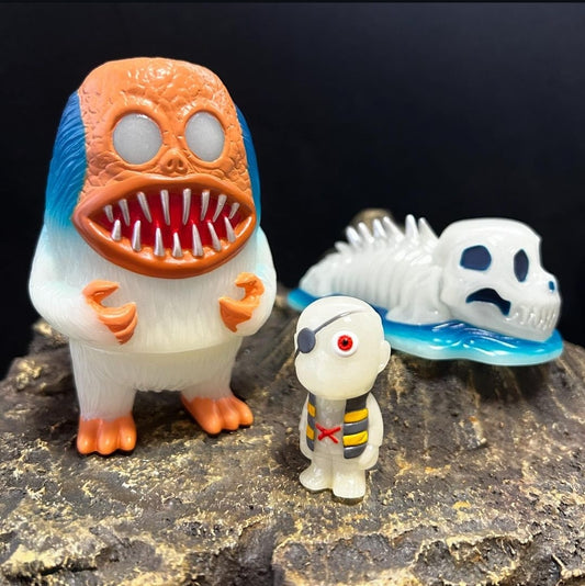 TOSHI YOKAIJU VS KITARO SET GID VER